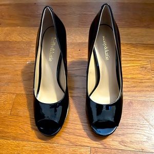 Kelly & Katie Peep toe shoes, size 8M.